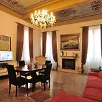 Anna\'S House